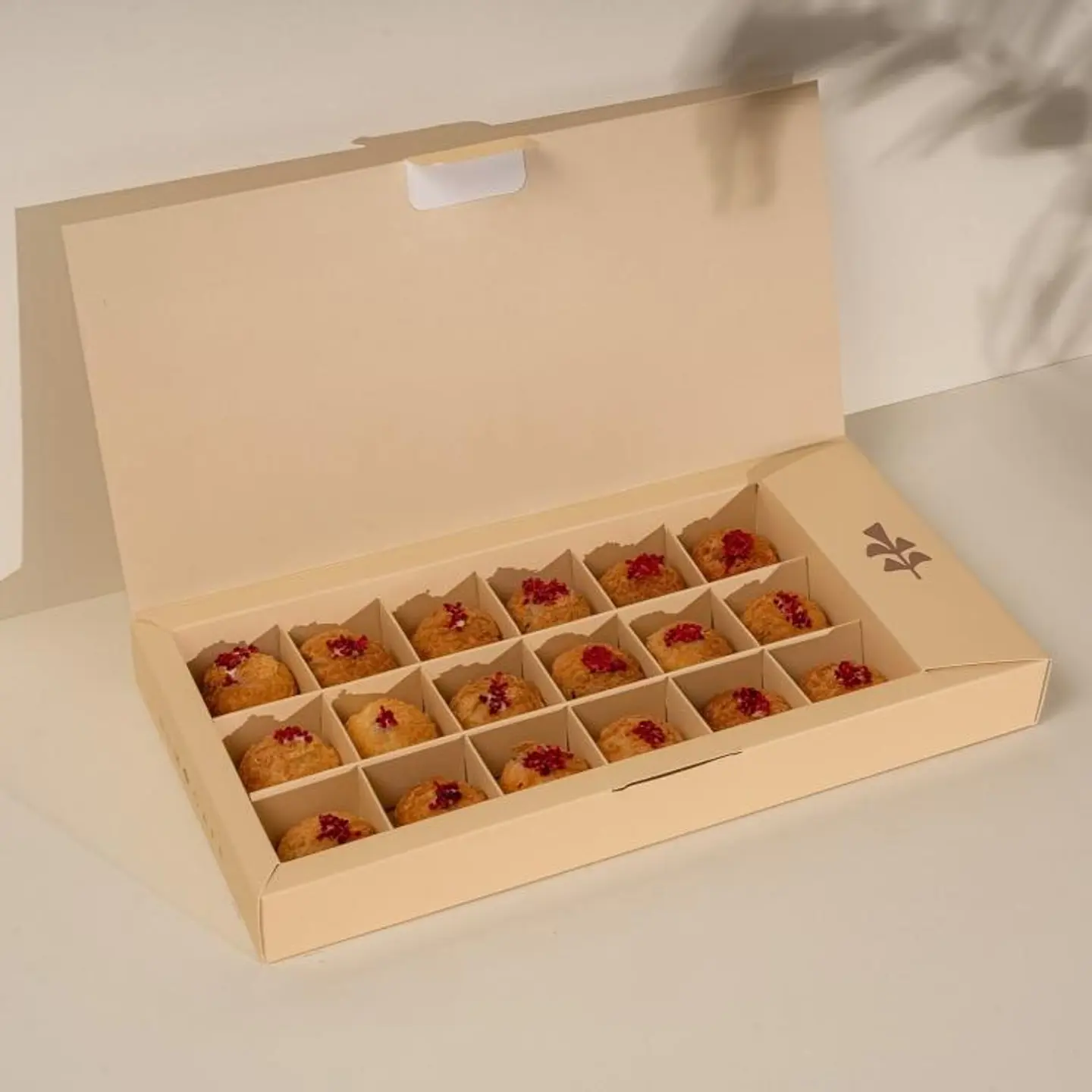 Cheesecake Patie Choux Box