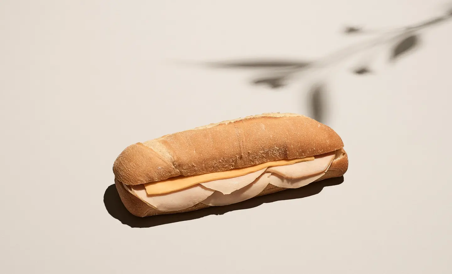 ساندويتش ديك رومي بخبز التشاباتا