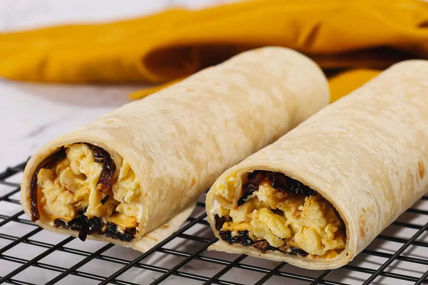 راب فطور كلاسيكي بالبيض
