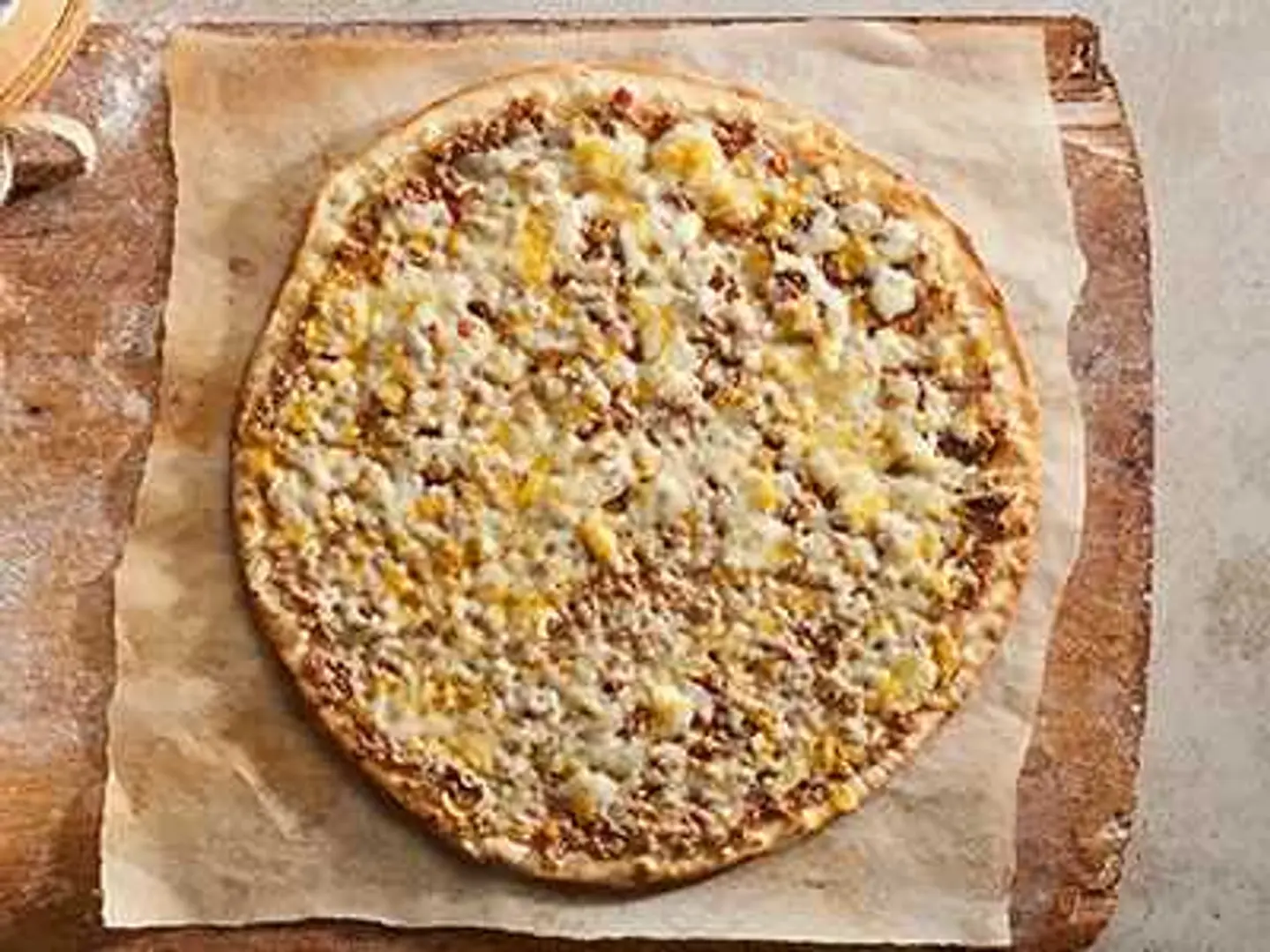 Lahmeh Bi A'jine And Cheese