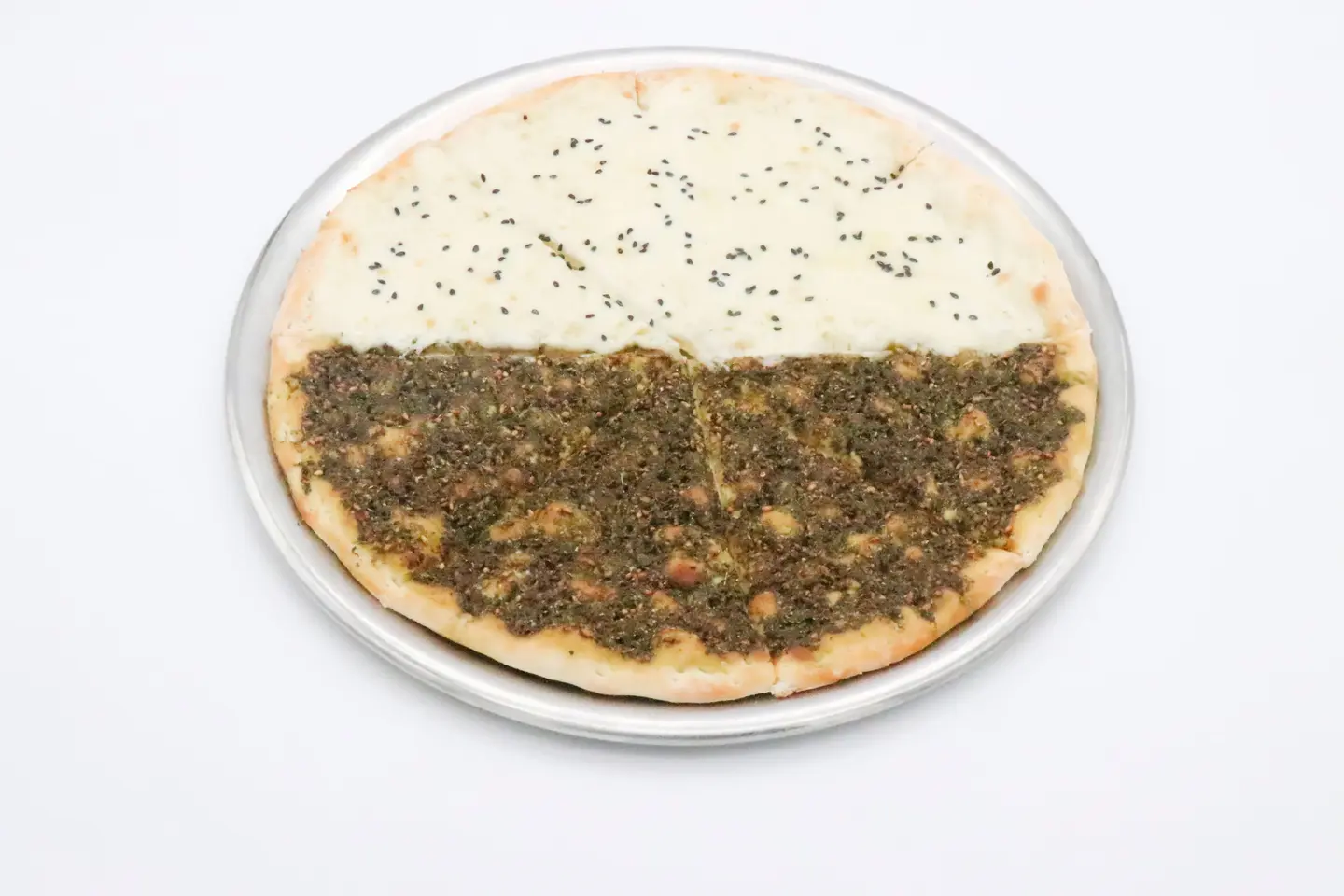 Man'oushe Mix Zaatar W Jebneh