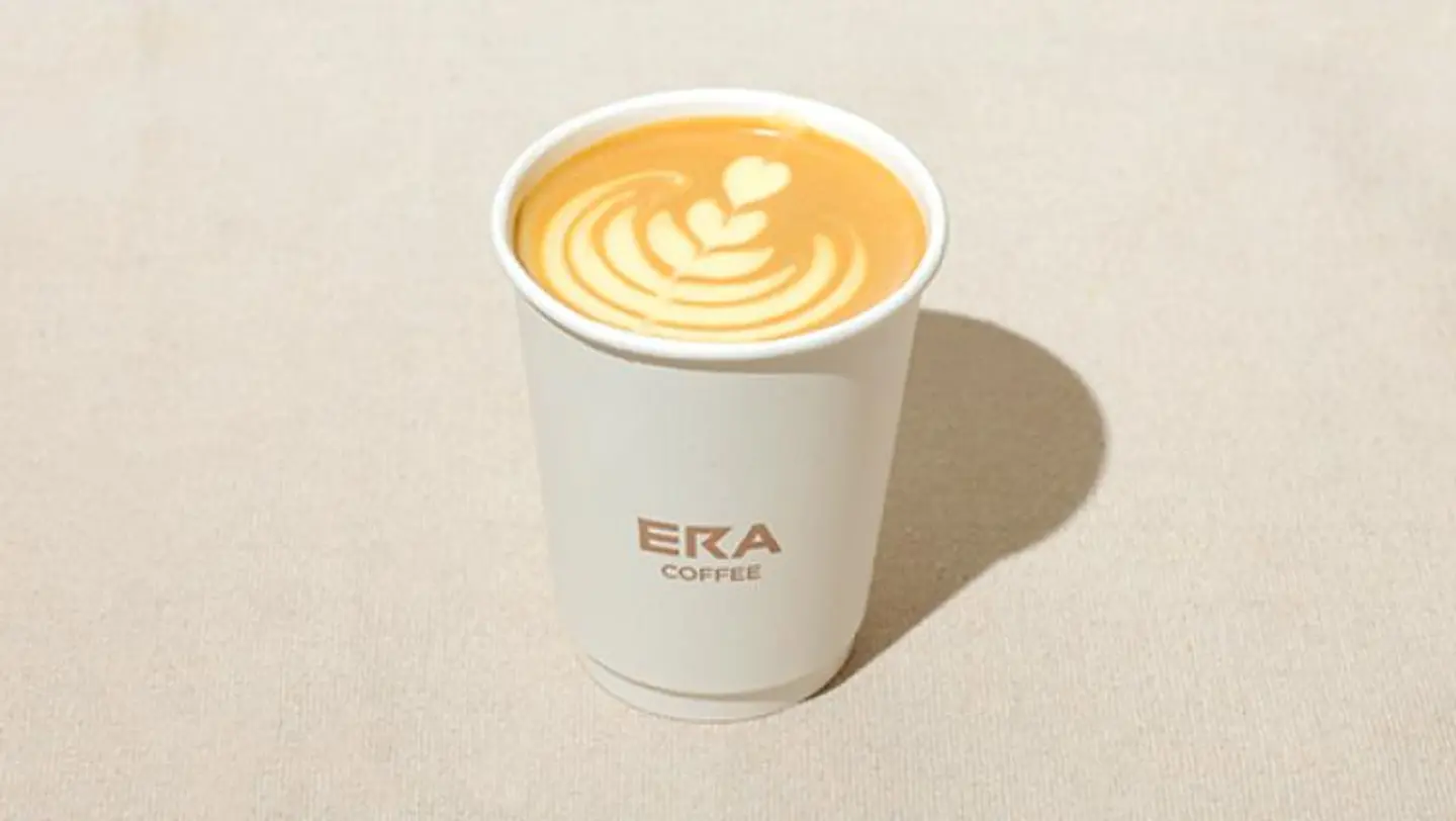 زعفران لاتيه حار