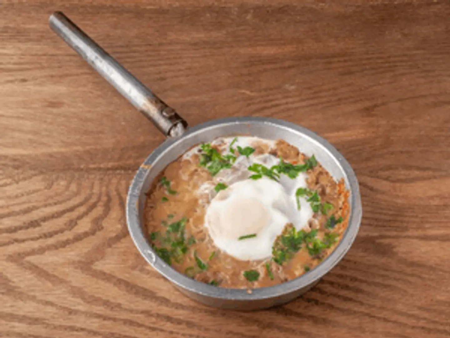 Qulaba With Eggs