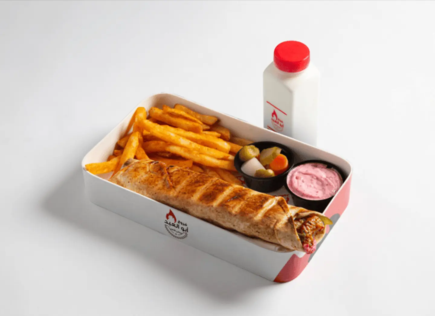 وجبة كباب دجاج مع لبن