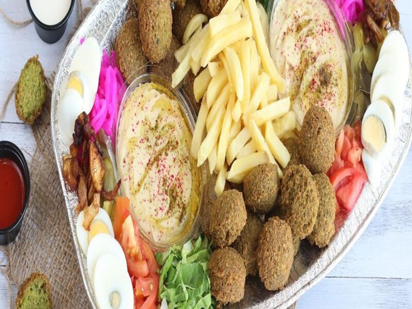 طبق فلافل كبير