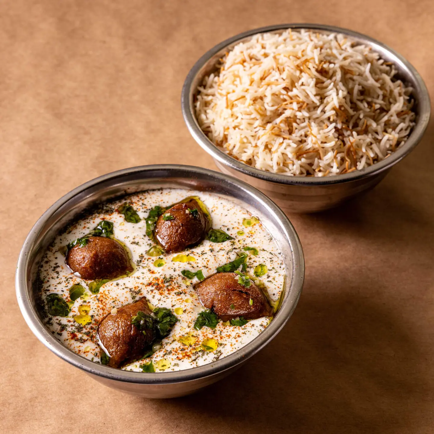 كبة باللبن مع رز شعرية