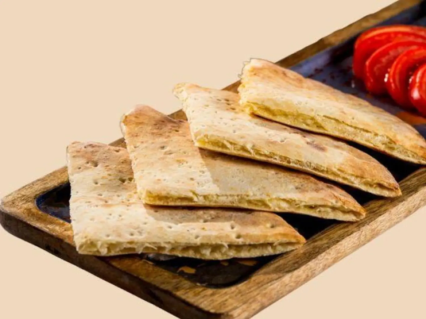 فطيرة جبنة حلومي