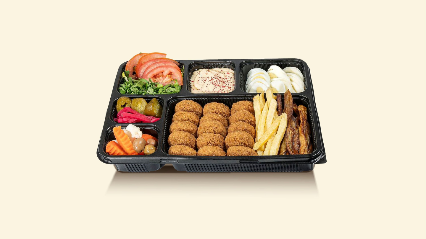 صحن فلافل وسط