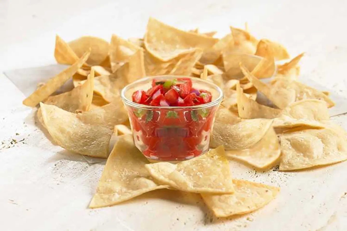 Corn Chips & Salsa Large
