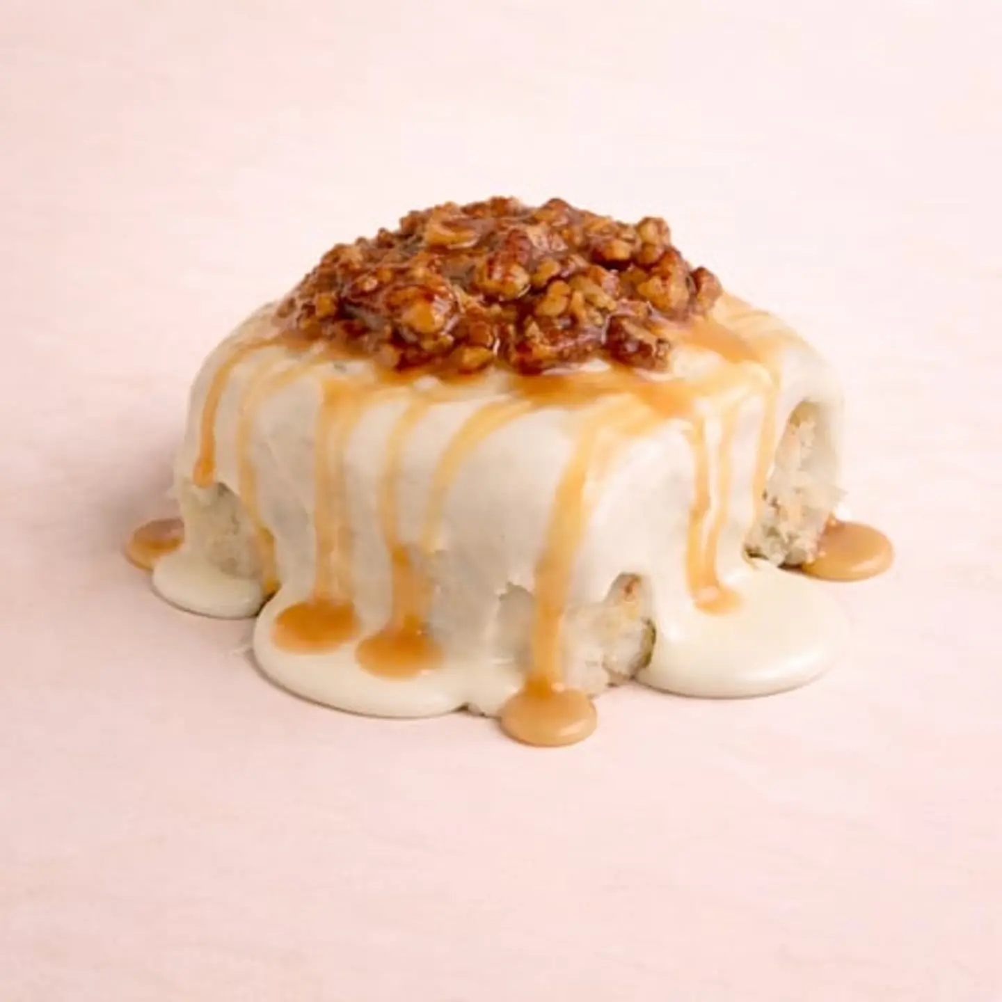 سينبون باللوتس والكراميل