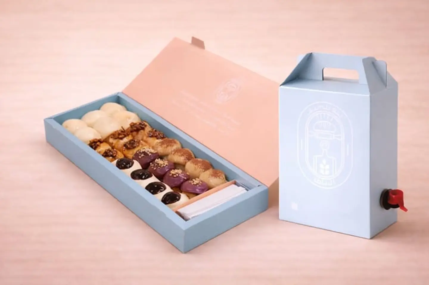 Mixed Mini Rolls Box (24 Pcs) + Coffee (1 L)