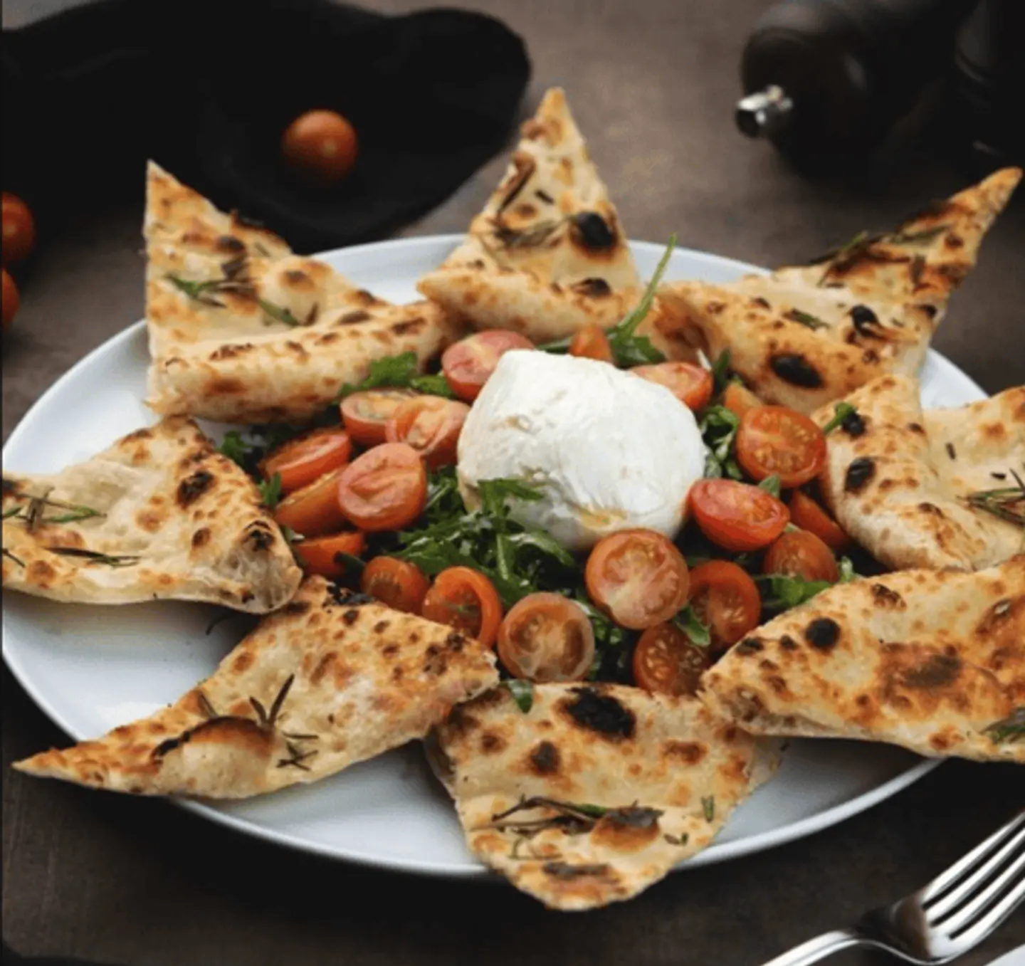 Caprese Di Bufala Con Focacia