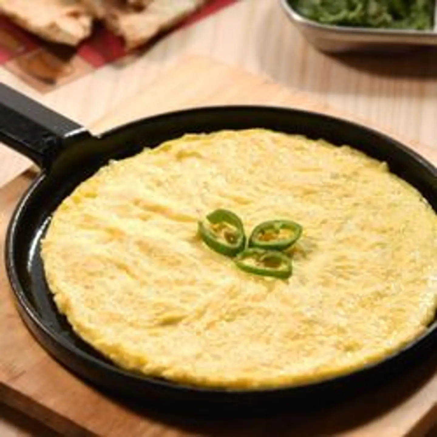 بيض مقلي مع لجبن