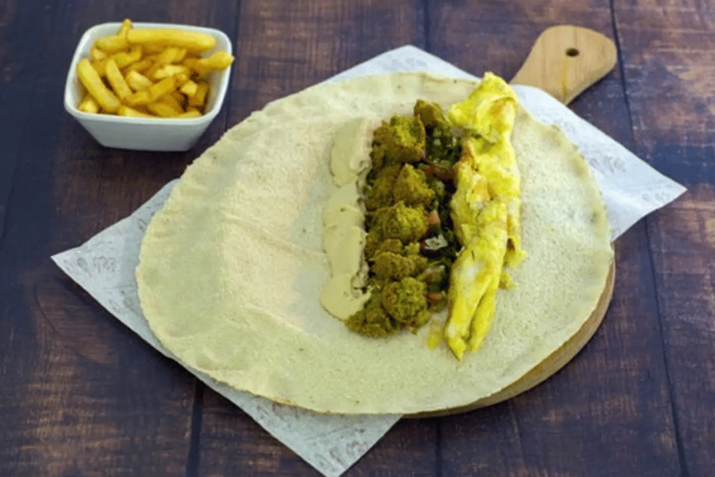 سندوتش فلافل مع البيض