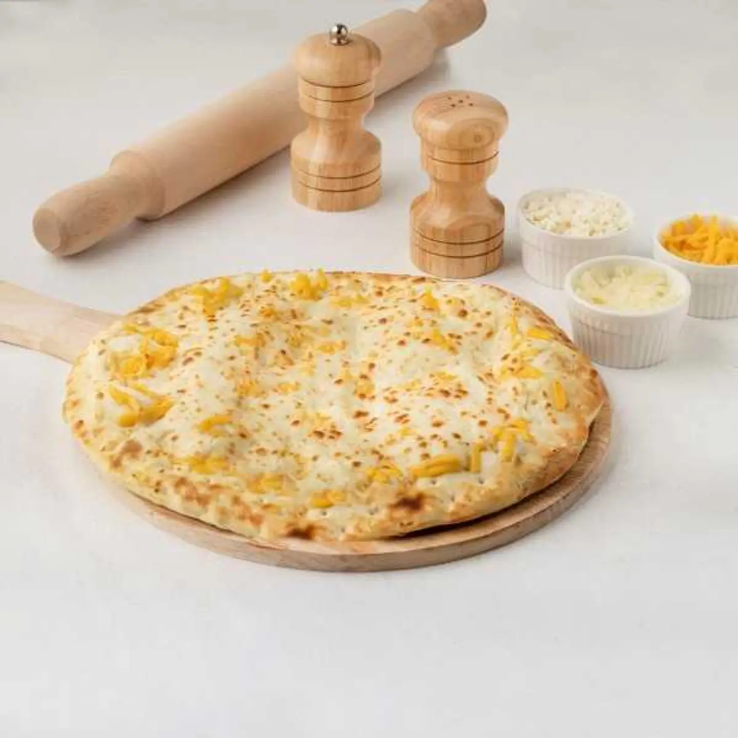 Mixed Cheese Manaqushah