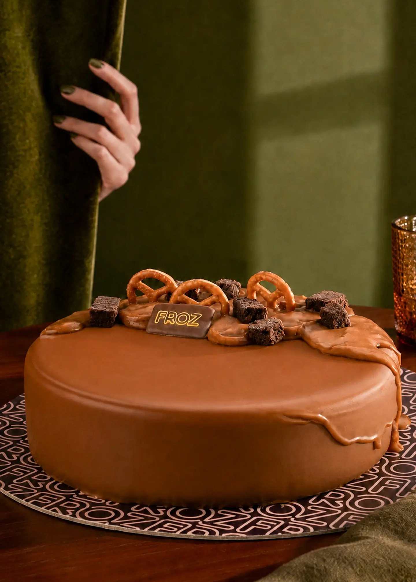 Caramel Pretzel Cake