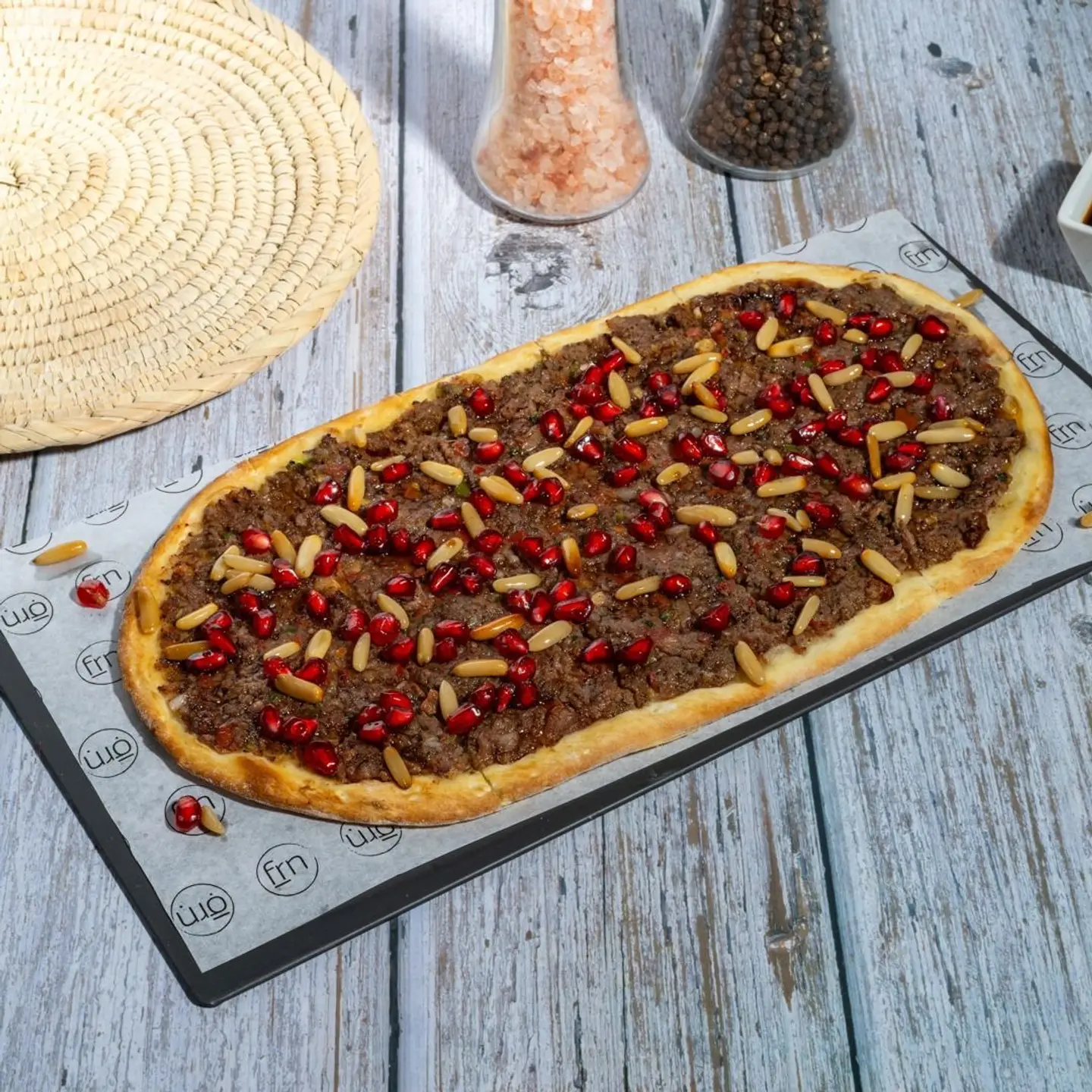 لحم مع صنوبر