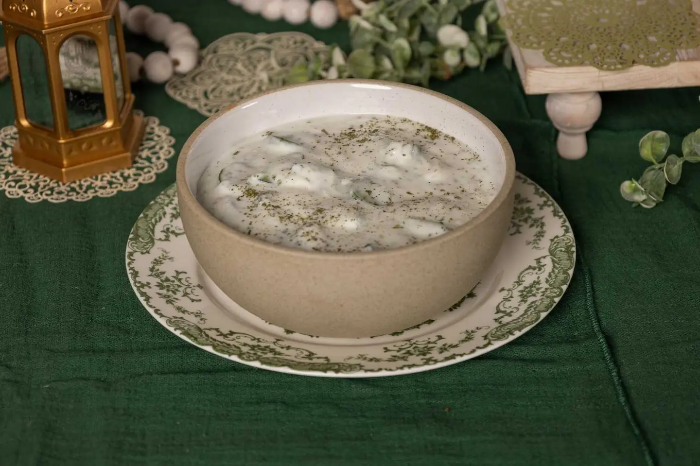 لبن و خيار مع نعناع