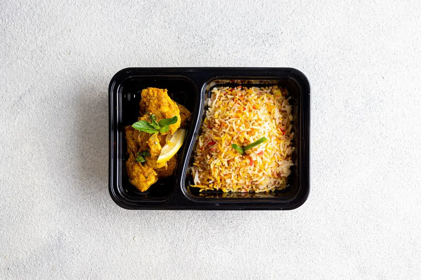 وجبة دجاج برياني