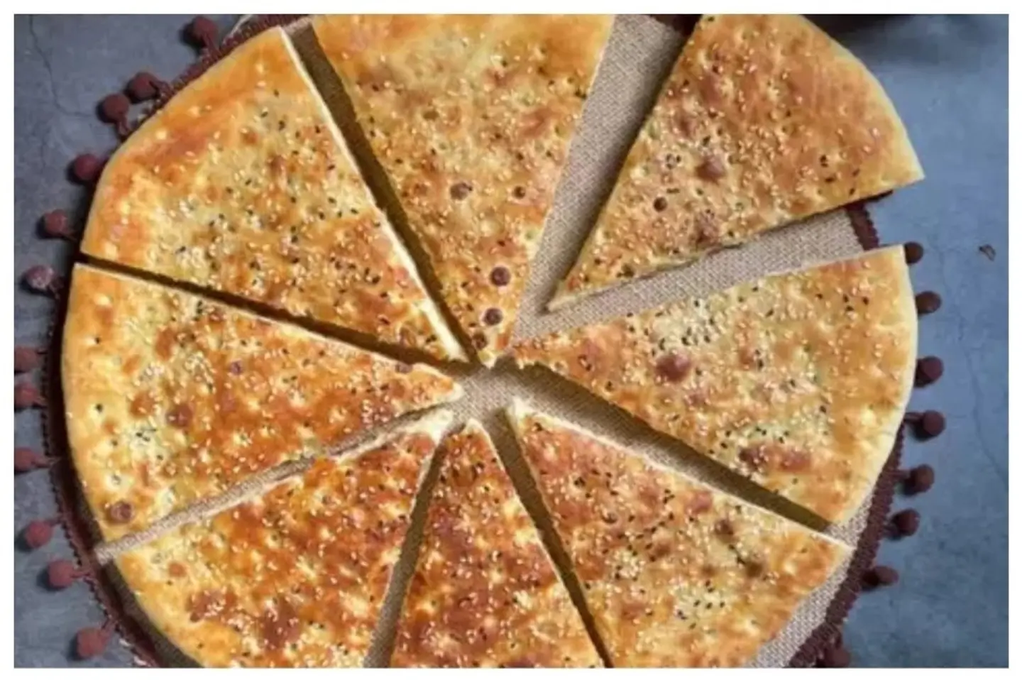 تميس زعتر وجبن