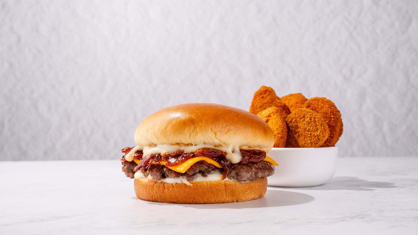 Burger And Nuggets Meal
