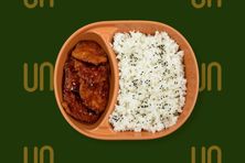 دجاج بالصلصة الكورية وأرز