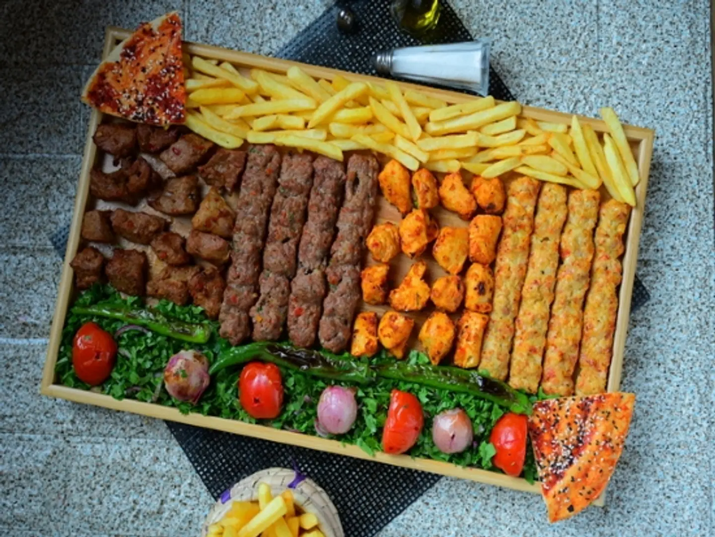 مشكل مشاوي ١٦ سيخ