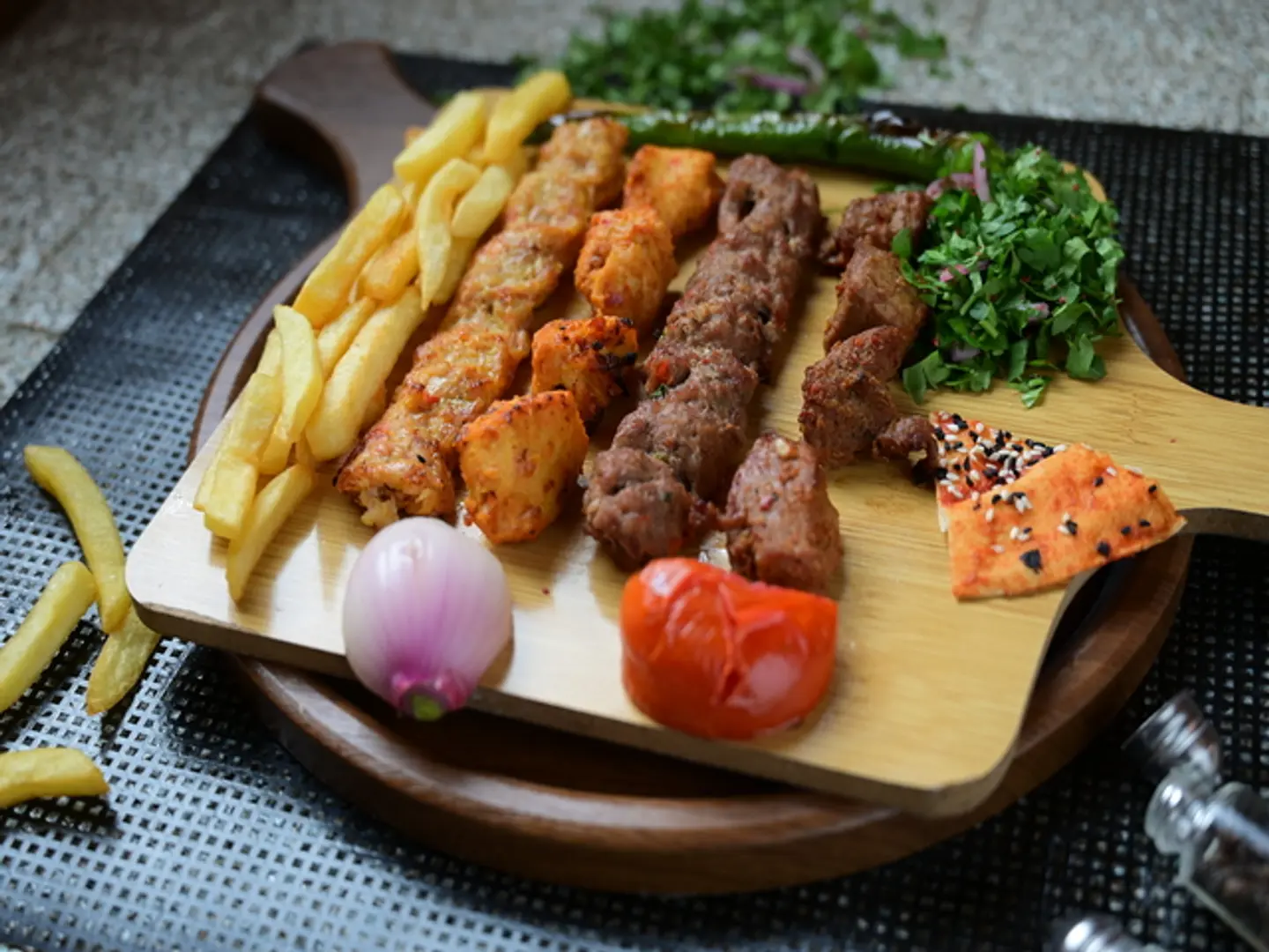 مشكل مشاوي ٣ سيخ