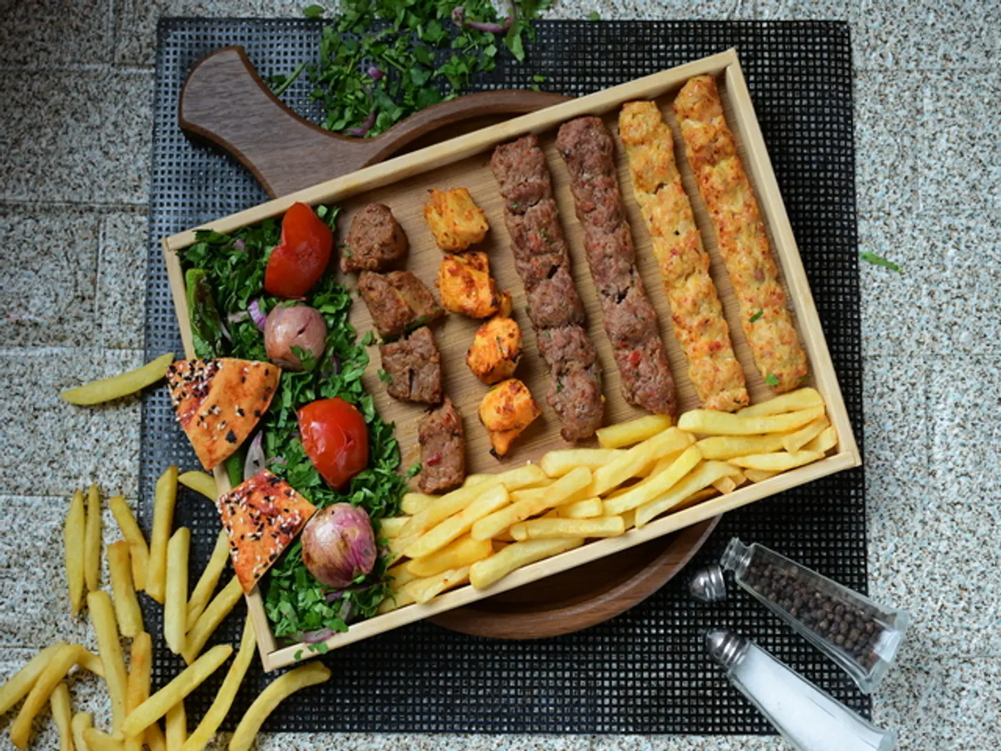 مشكل مشاوي ٦ سيخ