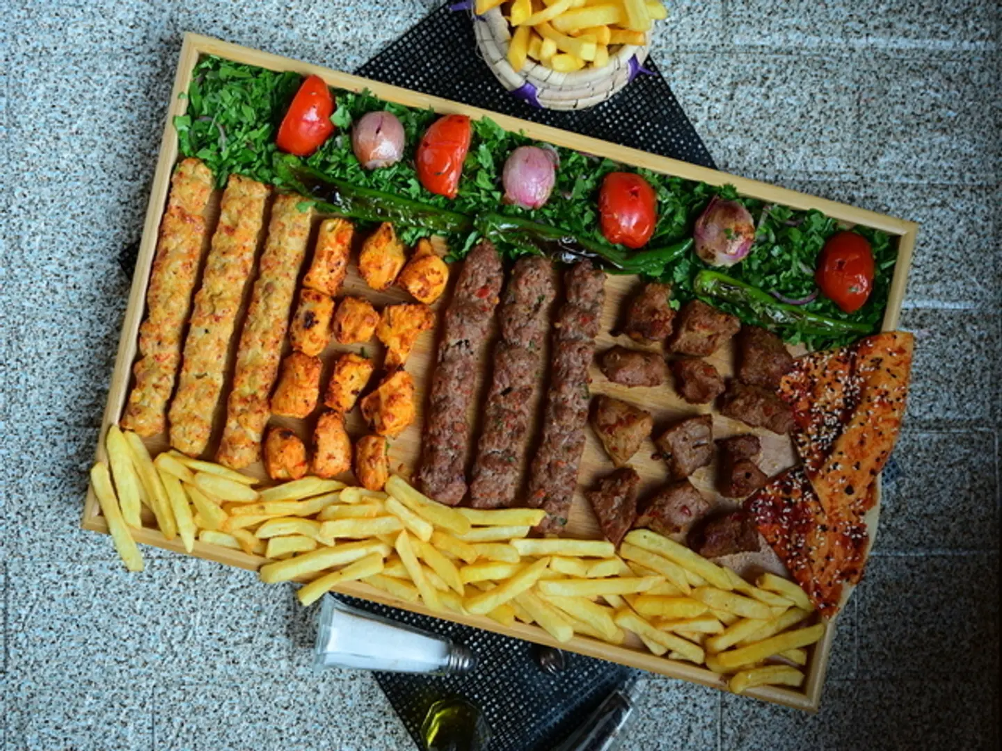 مشكل مشاوي ١٢ سيخ