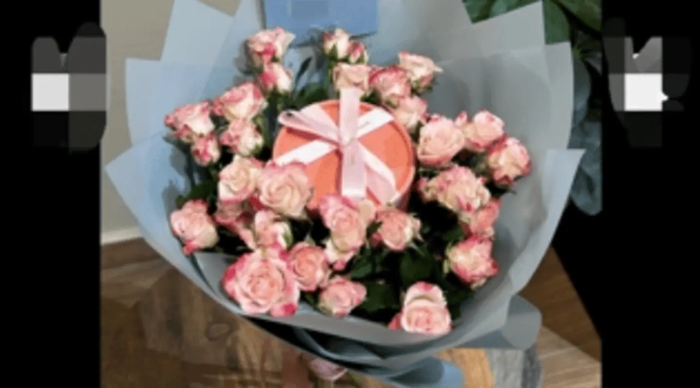 Rose With Anoush Chocolate