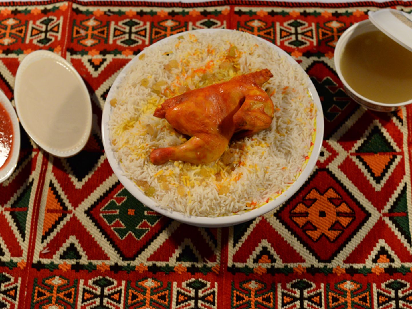 نص دجاج مندي مع الرز