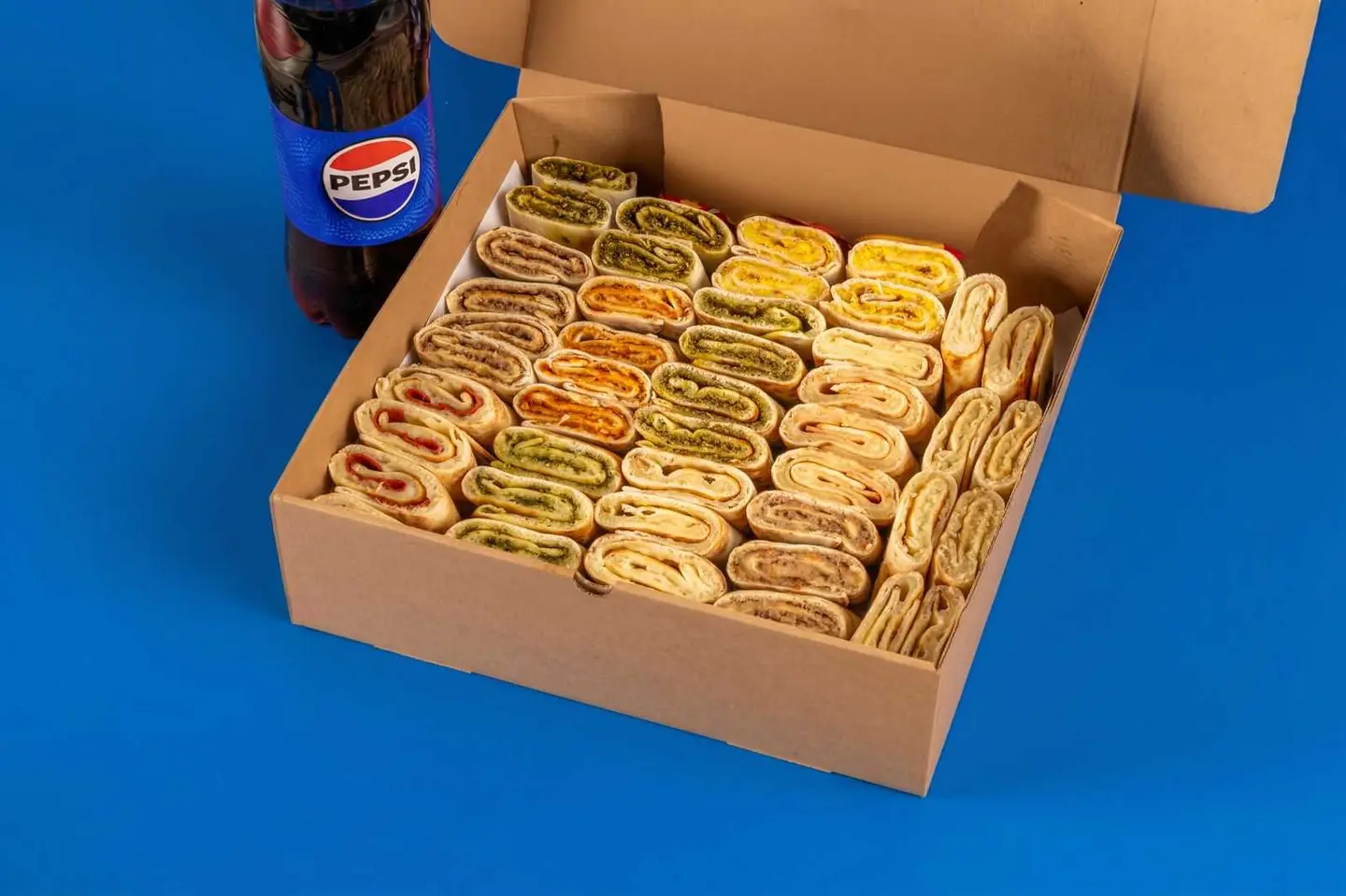 Game Night Manakeesh Party Box