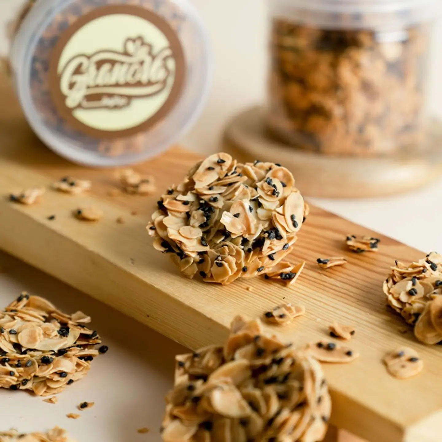 Almond Crackers Keto