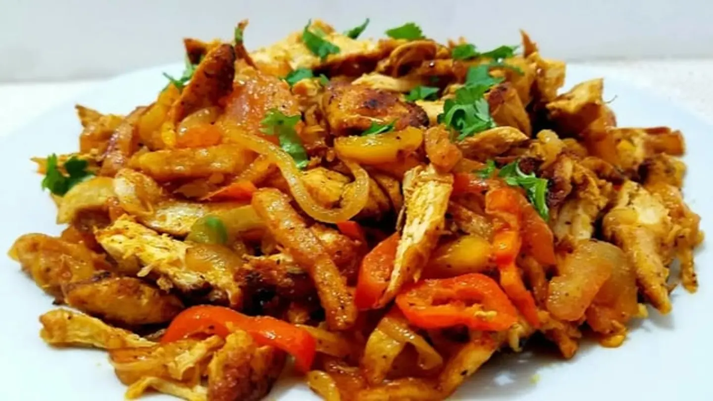 صينية دجاج ناشف بالخضار -عقدة صنعاني