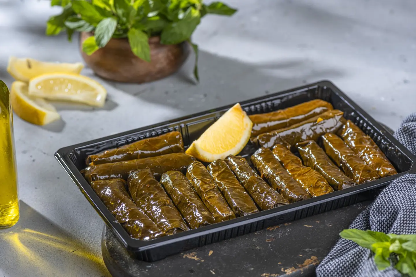 ورق عنب وسط
