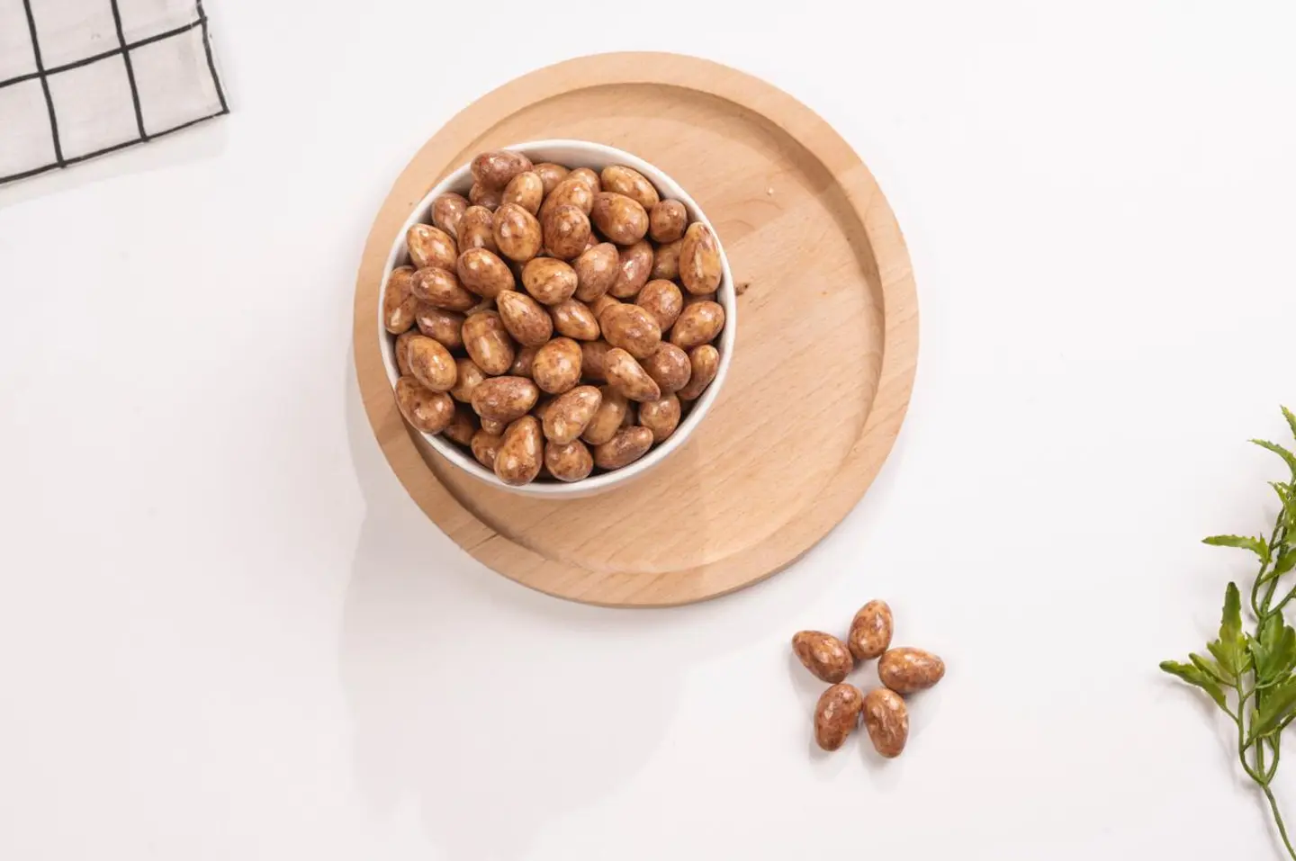 لوز شكولاتة بالكراميل