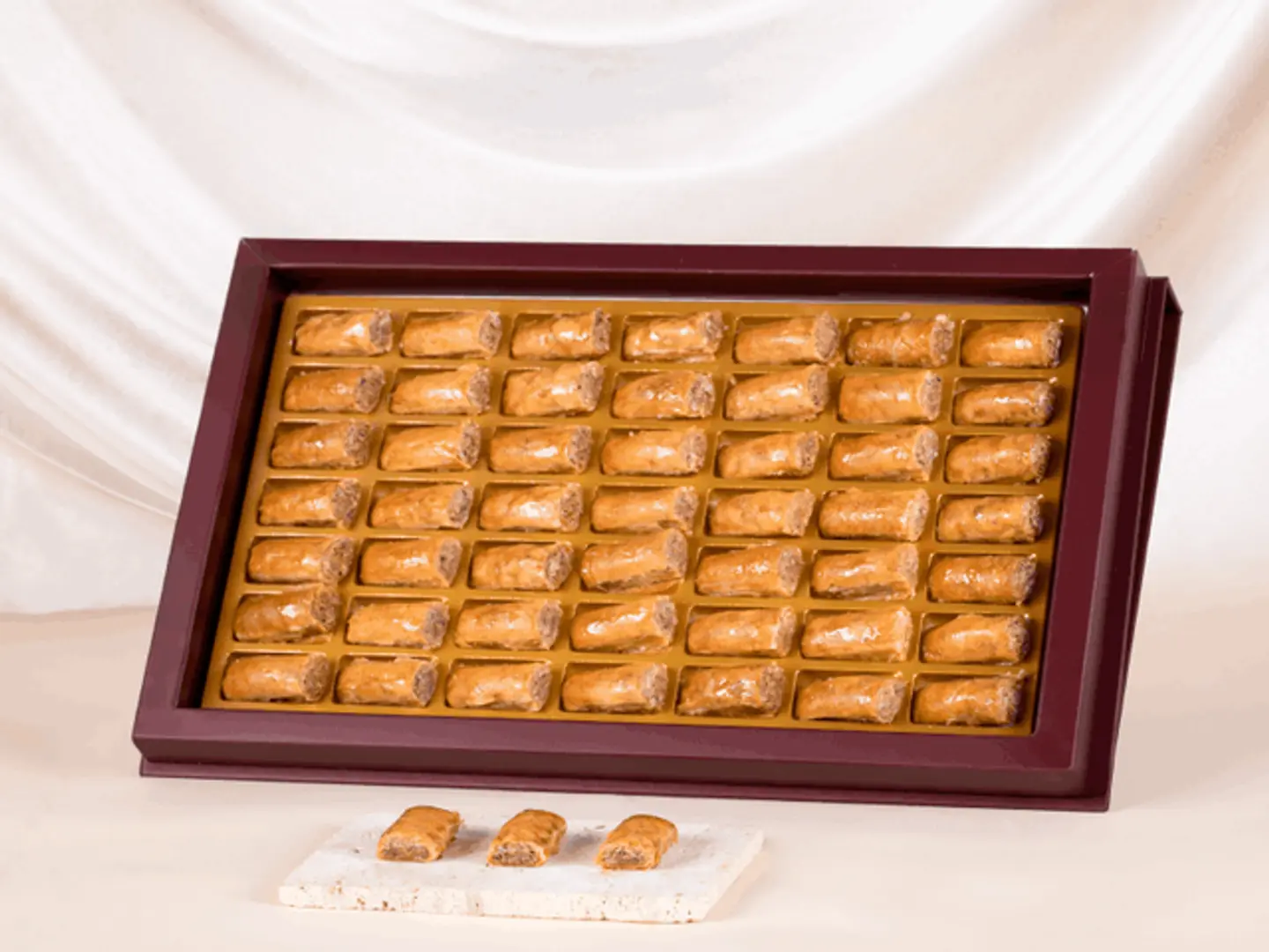 Pecan Baklava Fingers Box   Plain