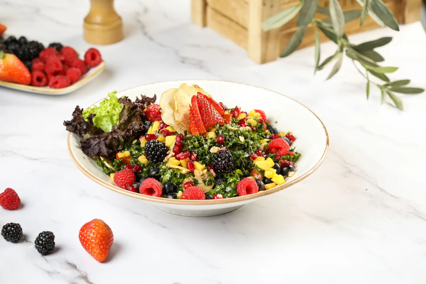 Kale Salad With Berries