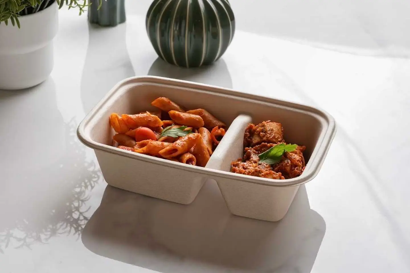 دجاج ايطالي مع مكرونة حمراء