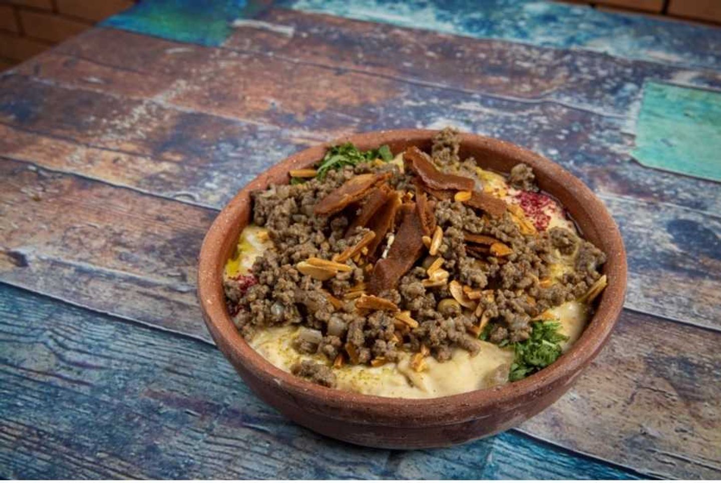 Hummus Fattah With Meat And Almonds