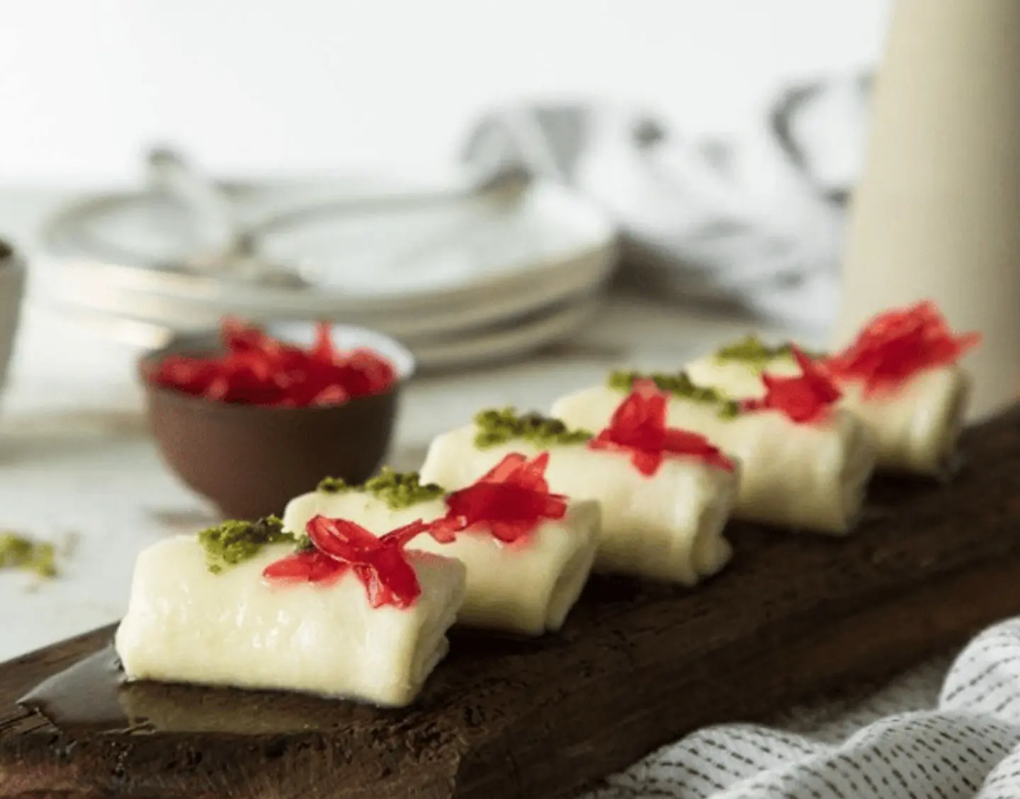 Halawat El Jeben Roll