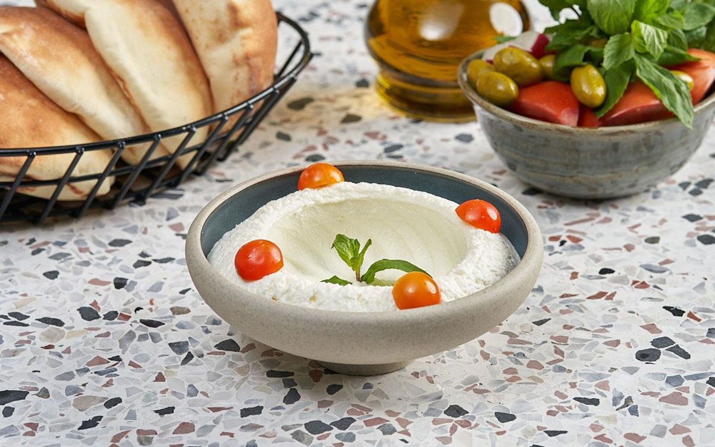 لبنة حارات