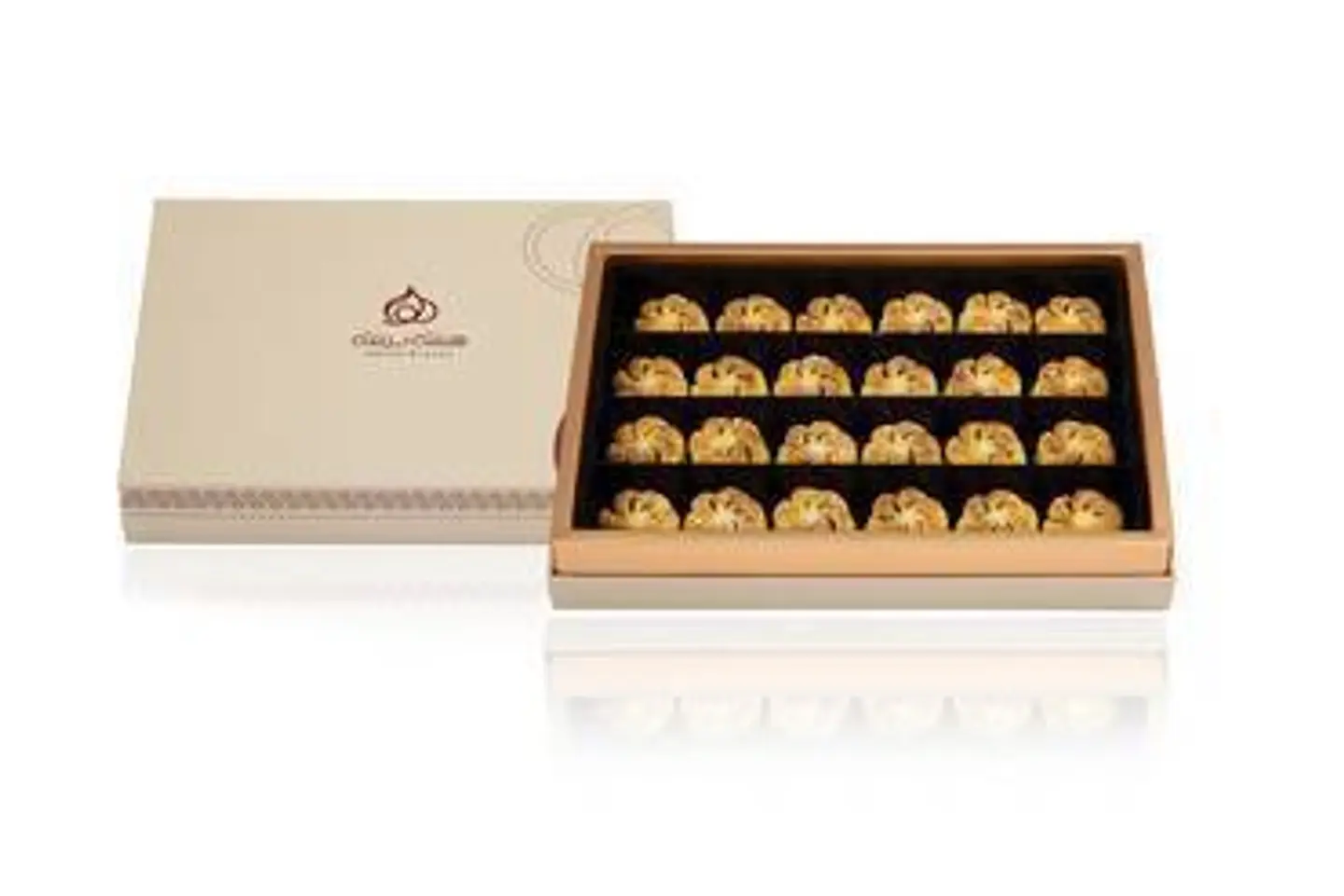 Premium Mamoul With Dates Box
