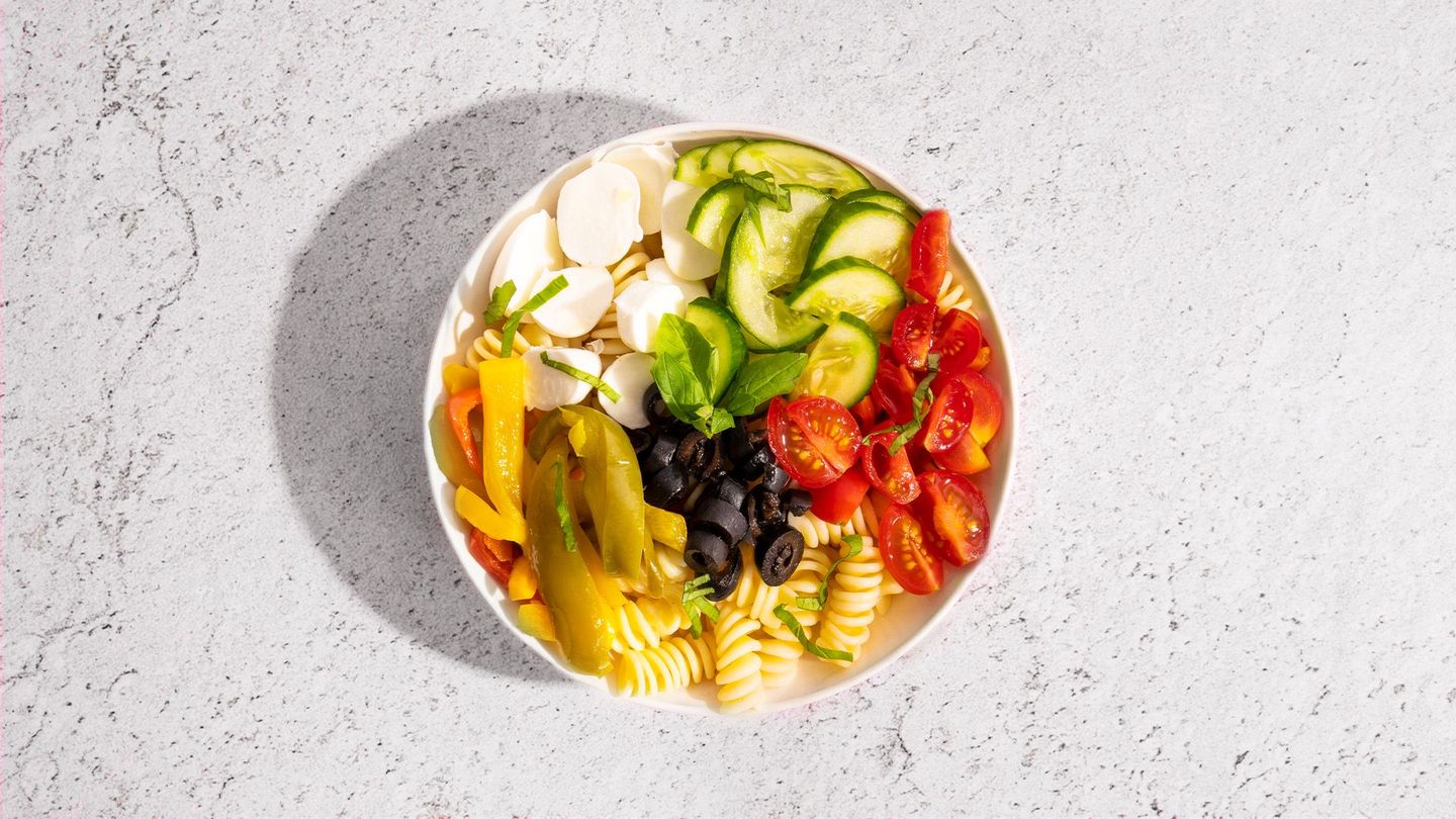 Fusilli Caprese Veg Salad Lite