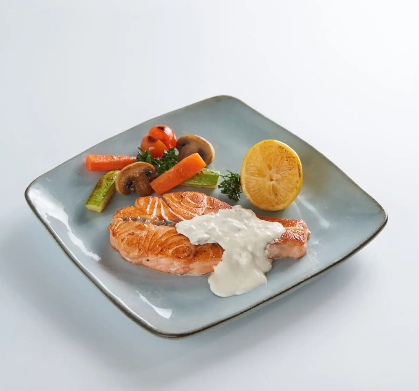 سالمون بالكريمة والفطر