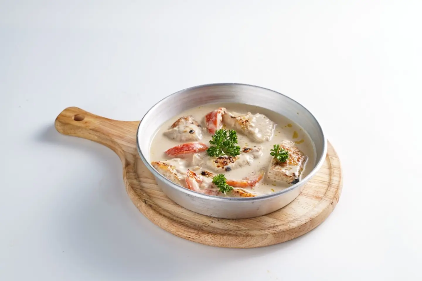 صينية سمك بالطحينية