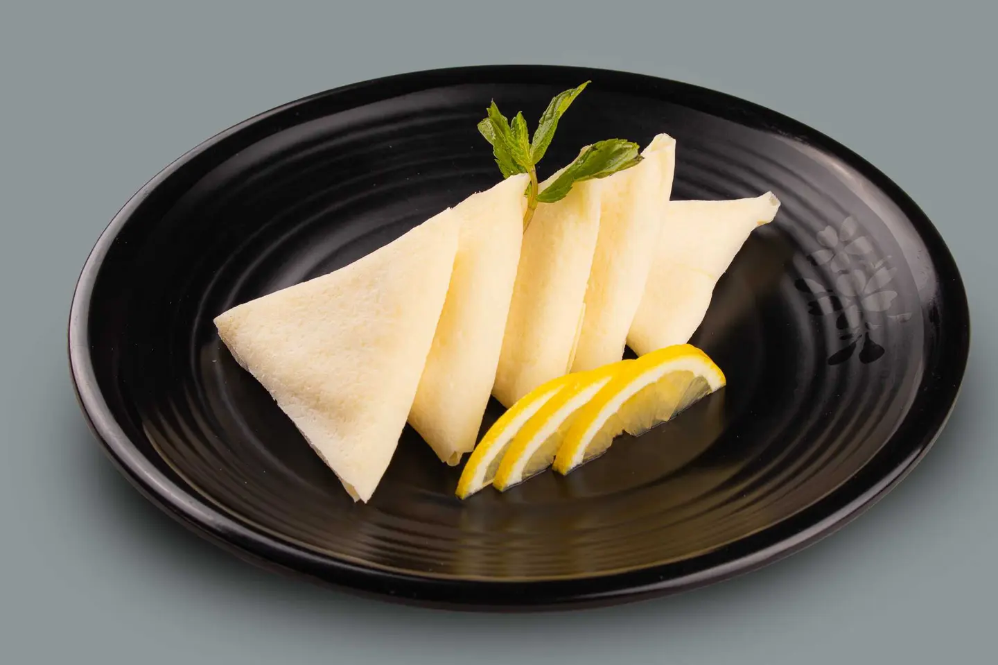 سمبوسة لحمة مجمدة