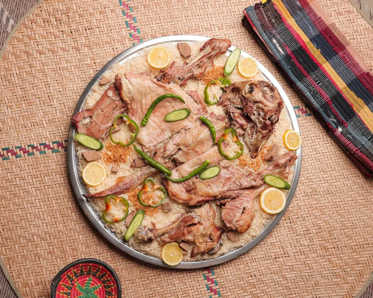 نص تيس حنيذ