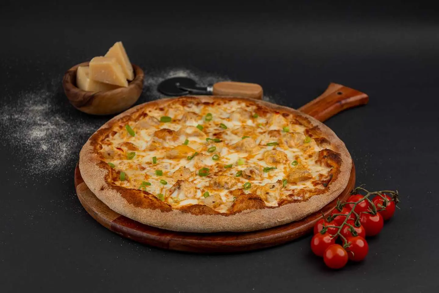 بيتزا داينامايت دجاج كبيرة